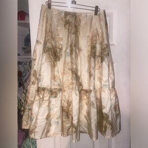 Banana Republic 100 % Silk Prairie midi Skirt Size: 0 nwot